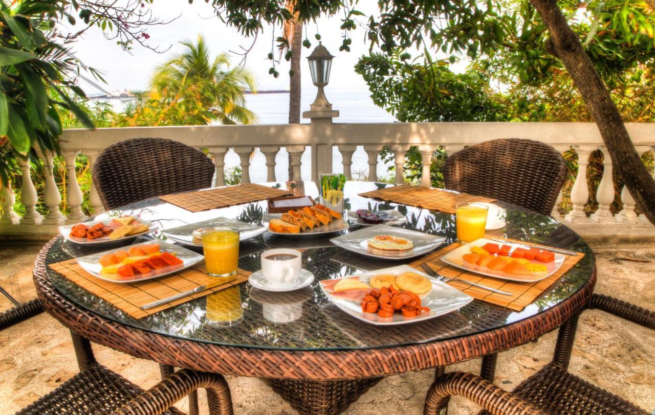 Hotel Santorini Casablanca Papares Bagian luar foto